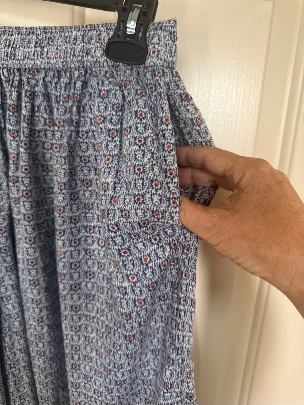 Abercrombie & Fitch Blue Patterned Elastic Waist culottes w/ pockets- Small - Picture 5 of 10